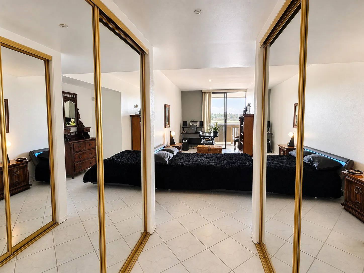 Bedroom with office nook and balcony, Point Loma condo